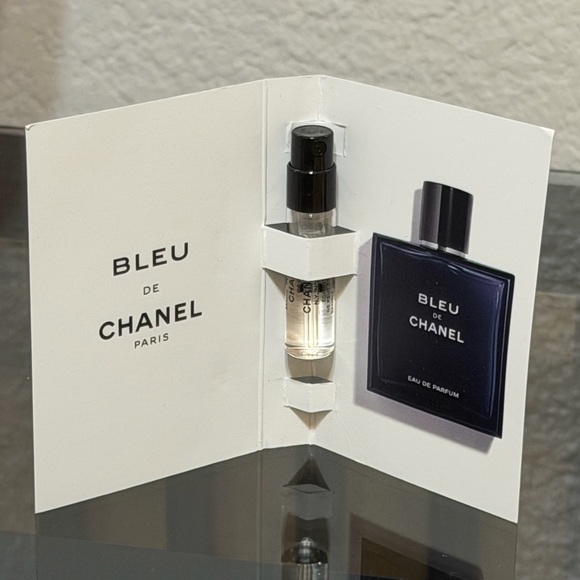 Coach Pink Fragrance Pouch with Accessories - Picture 4 of 9